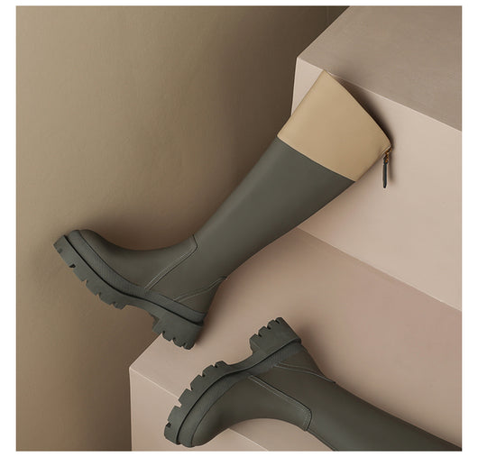 Botas de Suela Gruesa con Punta Redonda y Diseño Monocromático - Image 6