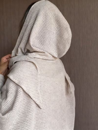 Cardigan Tejido Beige con Capucha - Image 3