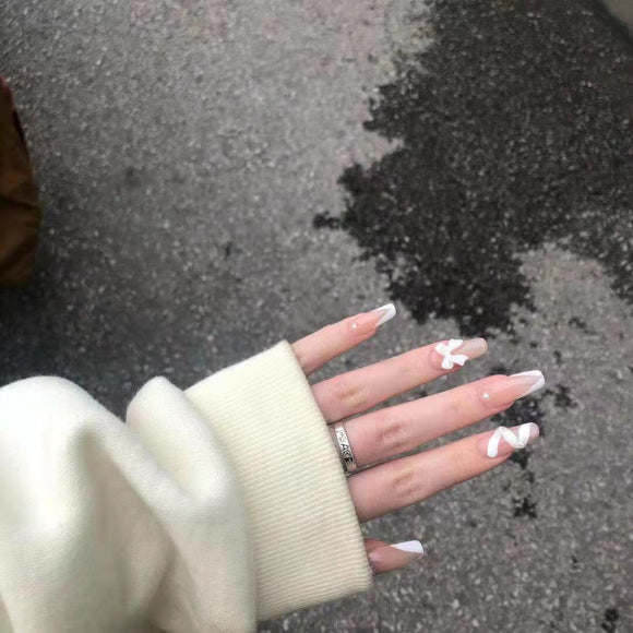 Parches de Uñas con Cadenas de Diamantes y Moños