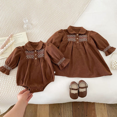 Vestido Enterizo de Pana para Bebé Niña con Diseño Triangular - Image 47
