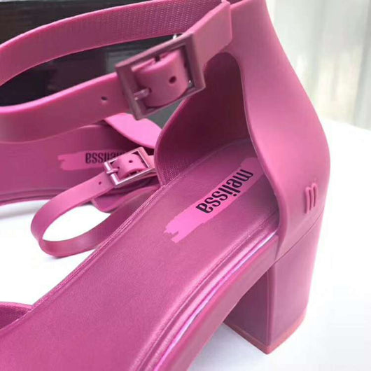 Sandalias de Tacón Medio con Suela Suave y Material PVC Flexible para Mujer - Image 11