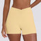 L Shorts Amarillos