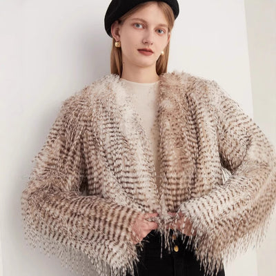 Chaqueta de Invierno para Mujer con Estampado Jacquard y Cuello de Peluche - Image 14