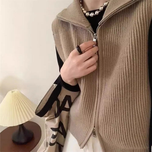 Chaleco Cardigan Cuello Alto con Doble Cierre en Punto - Image 8