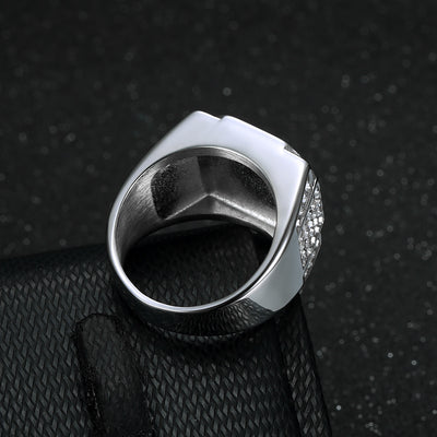 Anillo de Acero Titanio Chapado en Oro con Cristales para Hombre - Image 4