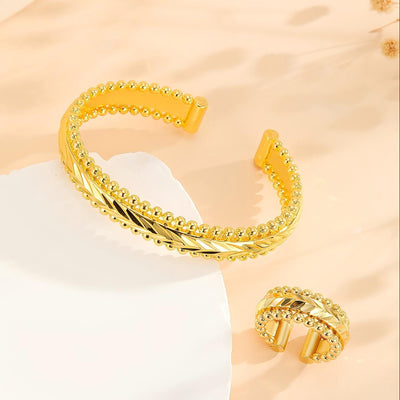 Vintage gold-plated open cuff bracelet and matching open ring with chevron pattern and beaded edges. - Image 15