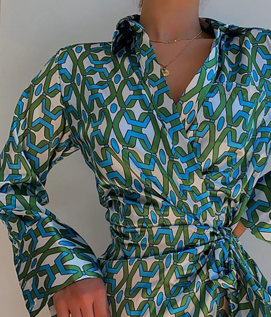Vestido Camisero Largo Estampado Cadena con Contraste y Mangas Largas - Image 2