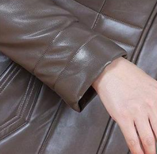 Chaqueta de Plumón en Cuero Genuino para Mujeres Maduras - Image 9