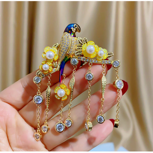 Broche de Lujo con Rama y Borlas - Image 7
