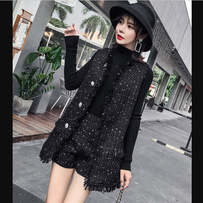 Traje Tweed Elegante para Mujer con Detalles de Encaje y Flecos - Image 3