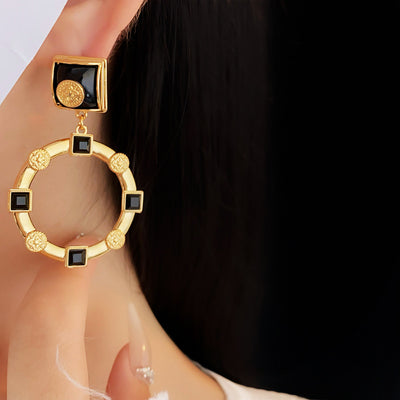 Aretes de Círculo Plateado con Cristales Brillantes - Diseño Vintage Elegante - Image 3