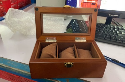 Caja Organizadora para Relojes de Madera con Vitrina de Cristal - Image 9