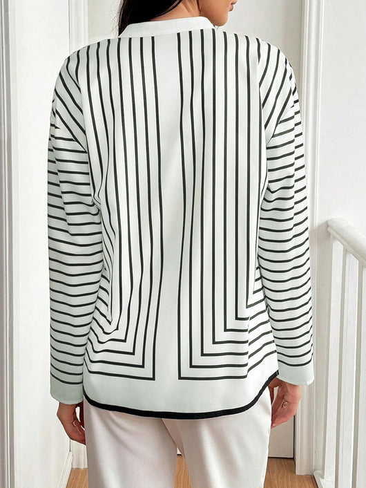 Blusa Rayada Estampada con Contraste de Colores y Botones Simples - Image 17