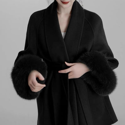 Abrigo Corto Elegante de Cashmira Reversible con Cuello de Zorro Negro - Image 11