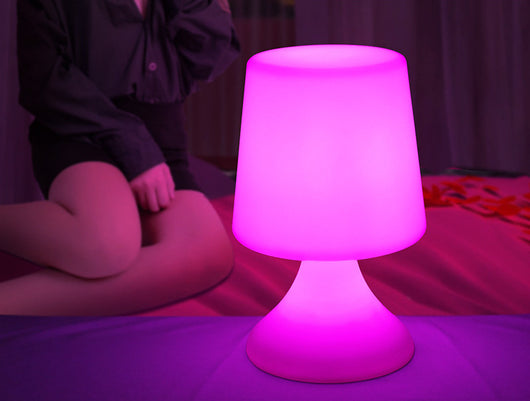 Lámpara de Escritorio Inteligente con Luz Ambiental Regulable
