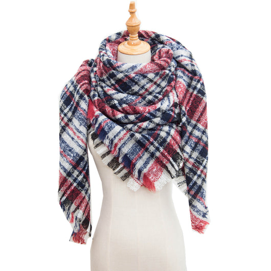 Chal Triangular Escocés para Otoño e Invierno - Amplio y Versátil - Image 13