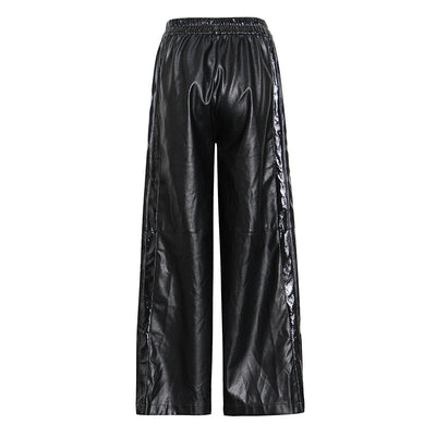 Pantalón Ancho de Cuero PU con Botones Laterales y Abertura - Image 6