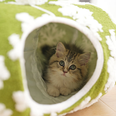 Cama Túnel Navideño para Mascotas con Diseño de Copos de Nieve Verde - Image 2