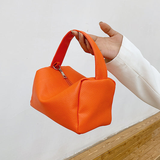 Bolso de Mano con Cadena Dorada - Diseño Versátil Primavera