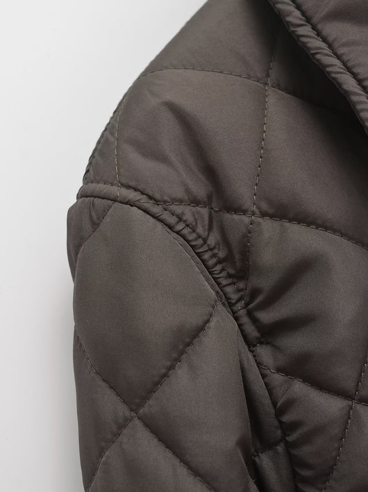 Abrigo Acolchado para Mujer con Solapa y Diseño Rombo - Cálido y Versátil - Image 18