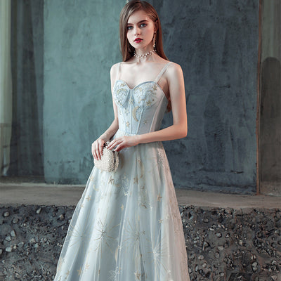 Vestido Mini con Tirantes de Encaje y Detalle Elegante - Image 9