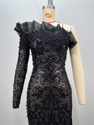 Vestido Negro con Lentejuelas y Hombro Descubierto - Diseño Elegante con Abertura - Image 12