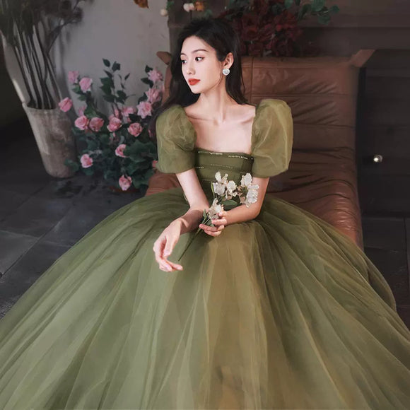 Vestido de Noche Mori Style Verde Esmeralda Ajustado Elegante