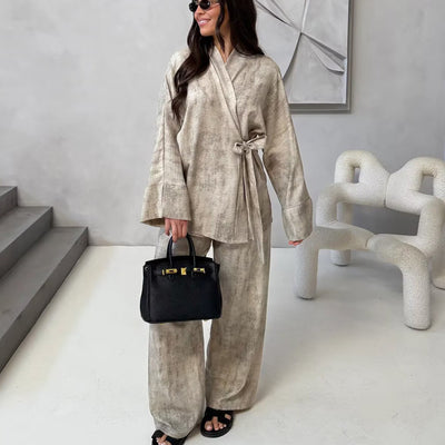 Conjunto de Dos Piezas: Blusa Bordada y Pantalón Pierna Ancha