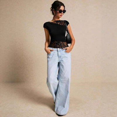 Blusa Entallada con Paneles de Encaje y Manga Corta - Image 3