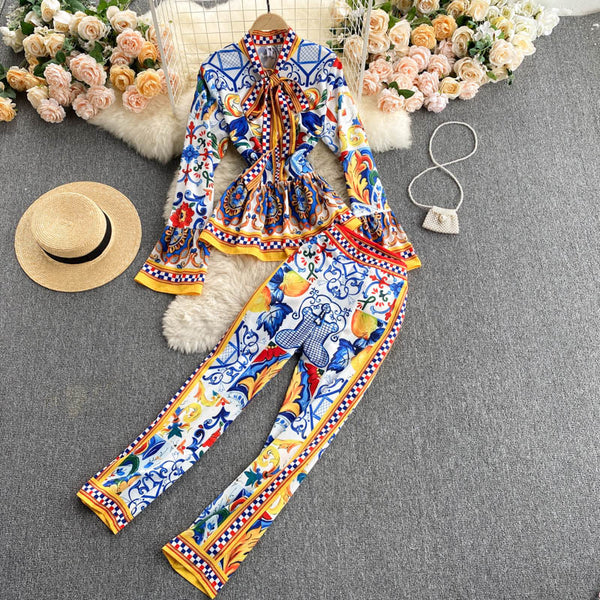 Conjunto Retro Elegante: Blusa Estampada + Pantalón Ancho de Cintura Alta