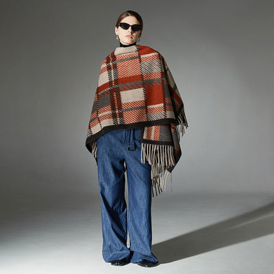 Chal Cuadriculado con Borlas Europeo y Americano en Camel - Image 3