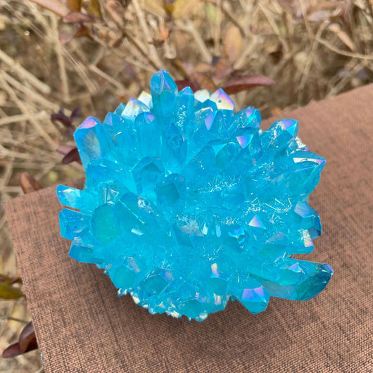 Clúster de Cristal Natural Electrochapado Azul y Blanco - Adorno Desmagnetizador de Escritorio - Image 6
