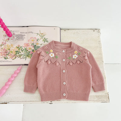 Conjunto Tejido a Mano para Recién Nacido - Cardigan y Mameluco con Flor - Image 6
