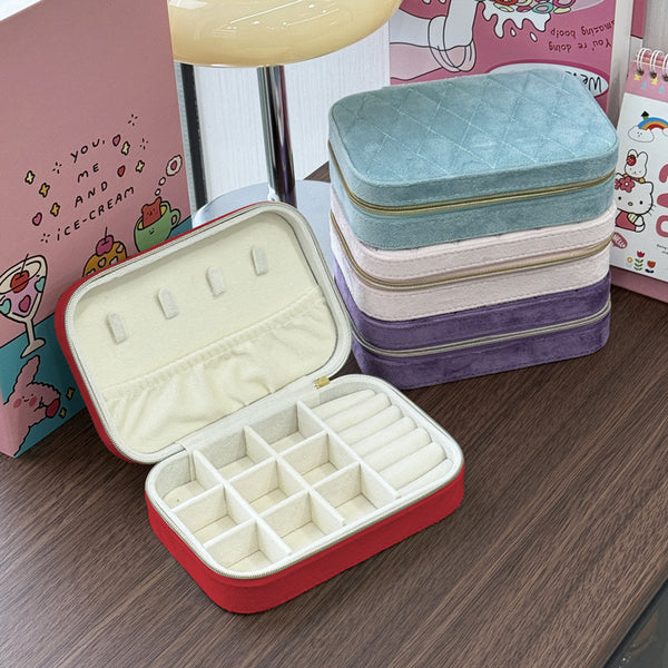 Organizador de Joyas Portátil con Estilo Minimalista - Image 10