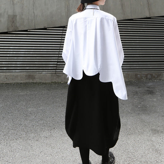 Blusa Blanca Oversize con Bajo Irregular para Mujer - Image 2