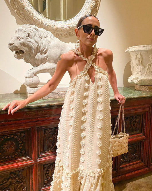 Vestido Halter con Flores 3D y Falda Voluminosa - Image 14
