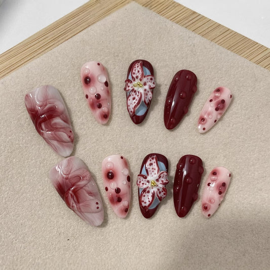 Uñas Postizas Talladas 3D con Diseño Floral Pintado a Mano