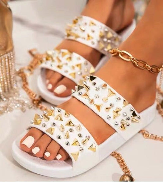 Sandalias de Moda Verano con Tachas y Suela Gruesa