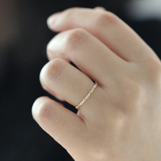 Anillo Plateado en Plata Esterlina Estilo Moderno para Mujer - Image 9