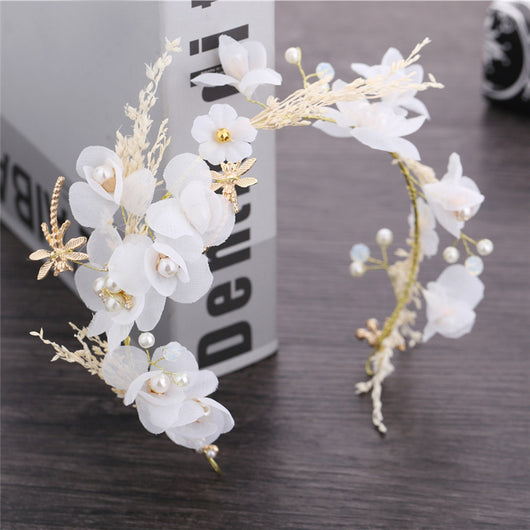 Tocado de Novia con Flores Secas de Gypsophila y Accesorios Forestales - Image 7