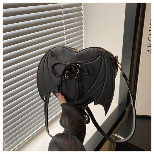 Bolso Bandolera con Diseño de Alas de Murciélago y Corazón - Image 35