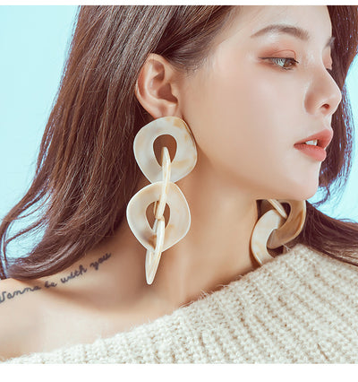 Aretes Acrílicos Grandes Elegantes de Estilo Europeo Americano - Image 12