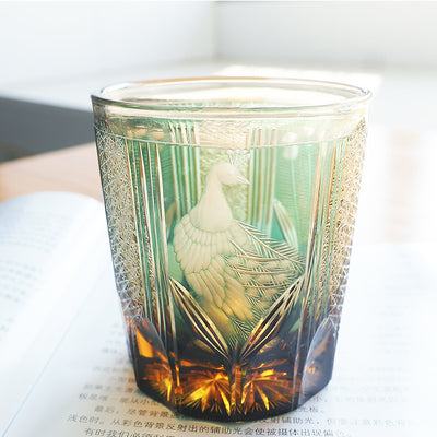 Vaso de Whiskey de Cristal Tallado a Mano con Diseño de Pavo Real - Image 12