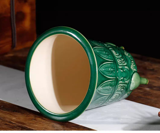 Maceta Celadón Artesanal con Patrón de Grieta y Patas de Bestia - Image 6