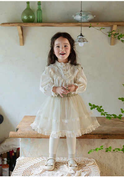 Blusa Princesa Infantil con Cuello de Encaje y Mangas Abullonadas Retro - Image 14