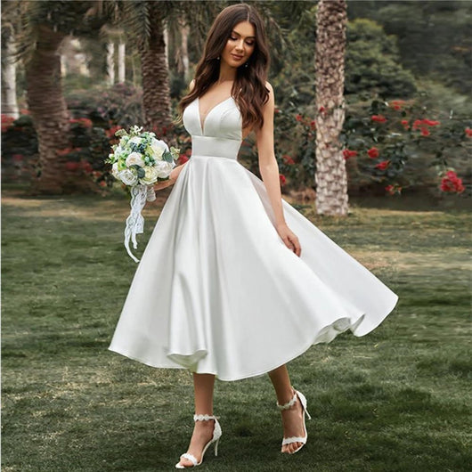 Vestido Largo Fino con Tirantes y Escote V - Diseño Minimalista - Image 3