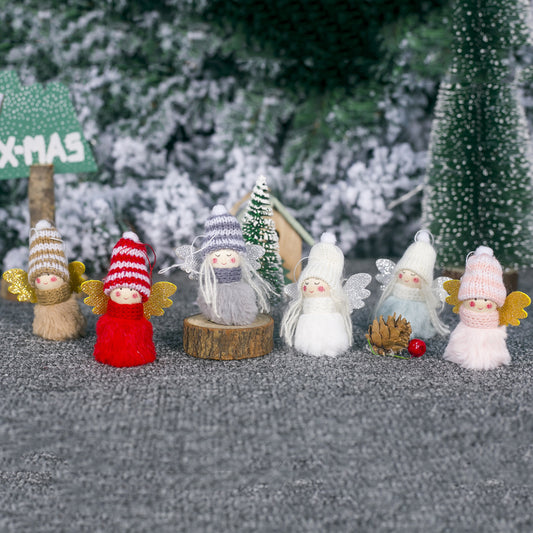 Dije Angelical Navideño de Peluche Suave para Niña - Image 2