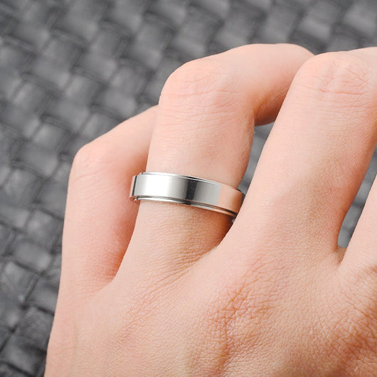Anillo Giratorio de Acero Inoxidable con Luna y Estrellas para Aliviar Ansiedad - Image 4