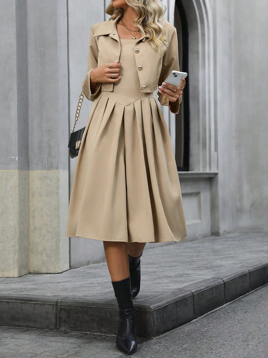 Conjunto Elegante: Blusa con Botones y Falda Plisada - Image 10