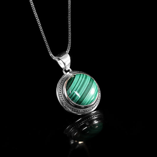 Pendiente de Plata 925 con Malaquita Incrustada - Diseño Minimalista - Image 10